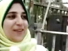 Garota com bunda grande queria muito vídeo pornô amador brasileiro fazer anal