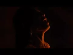 Linda vídeo pornô caseiro brasileiro negra de cabelos compridos deu o cu para um massagista careca