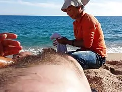 MILF Angela White está sendo vídeo pornô brasileiro comendo atacada por um homem negro.