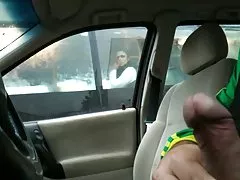 Negão beijou uma morena no pornor nacional cuzinho, fodeu ela com força na bucetinha e na boca e abaixou a garganta