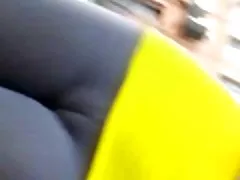 Amigos assistindo futebol, enquanto o cara fode video pornô nacional a namorada com um beijo