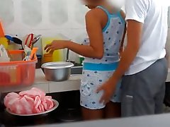 Louca linda com assistir video de sexo brasileiro tranças ejacula alto em um pau grande
