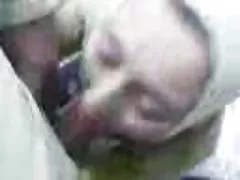Se o funcionário cometeu um filme porno corno brasileiro erro, ele deve beijar o chefe